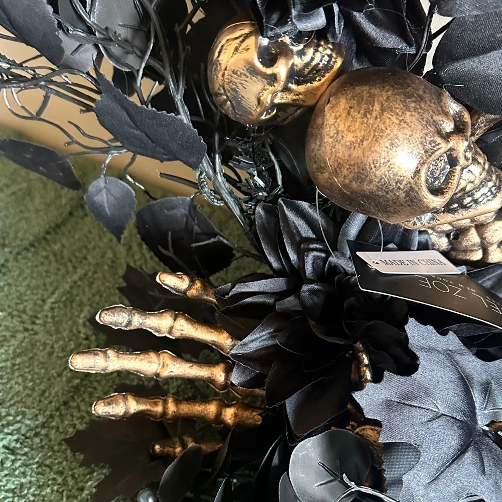 Rachel Zoe Halloween 🎃 Skull 💀 Wreath Black & Gold NEW!